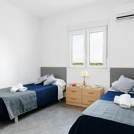Binibequer Vell Sleeps 6 Pool Air Con Wifi *